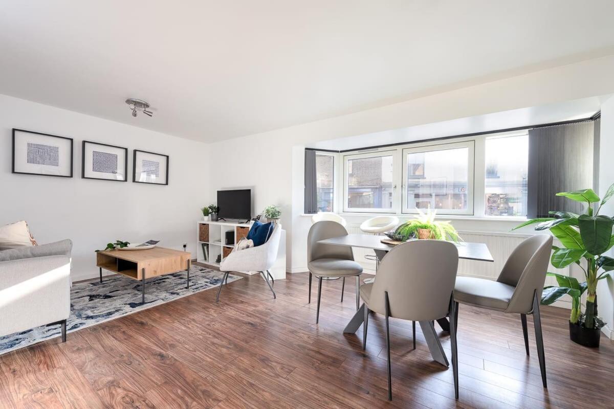 City Center,2 Bedroom Apartment With Parking CBG エクステリア 写真